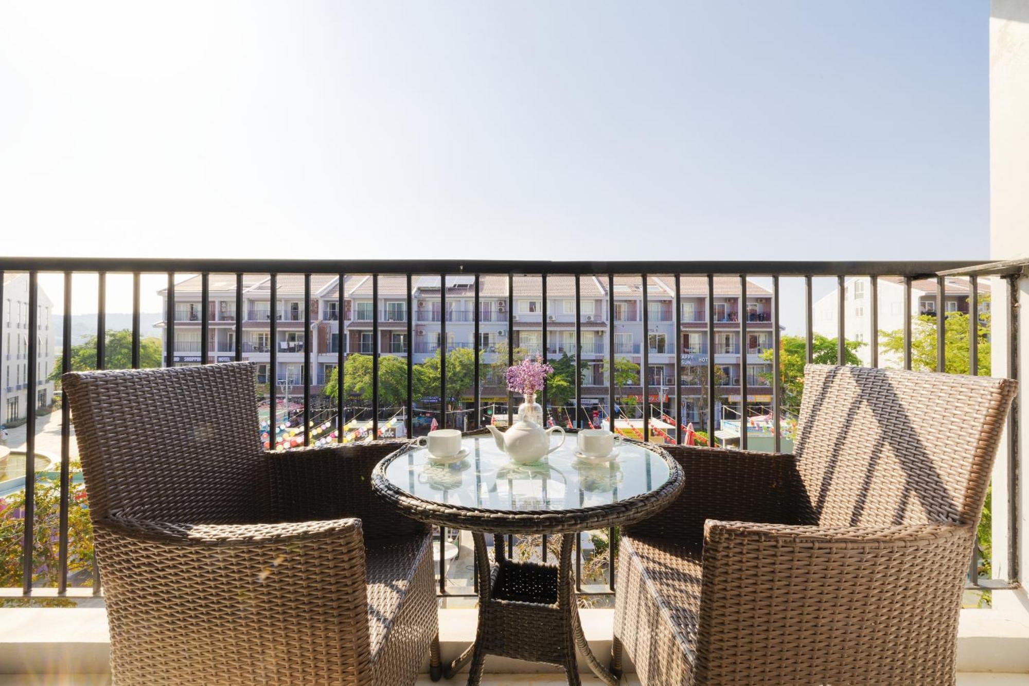 Amon Hotel Phu Quoc Bagian luar foto