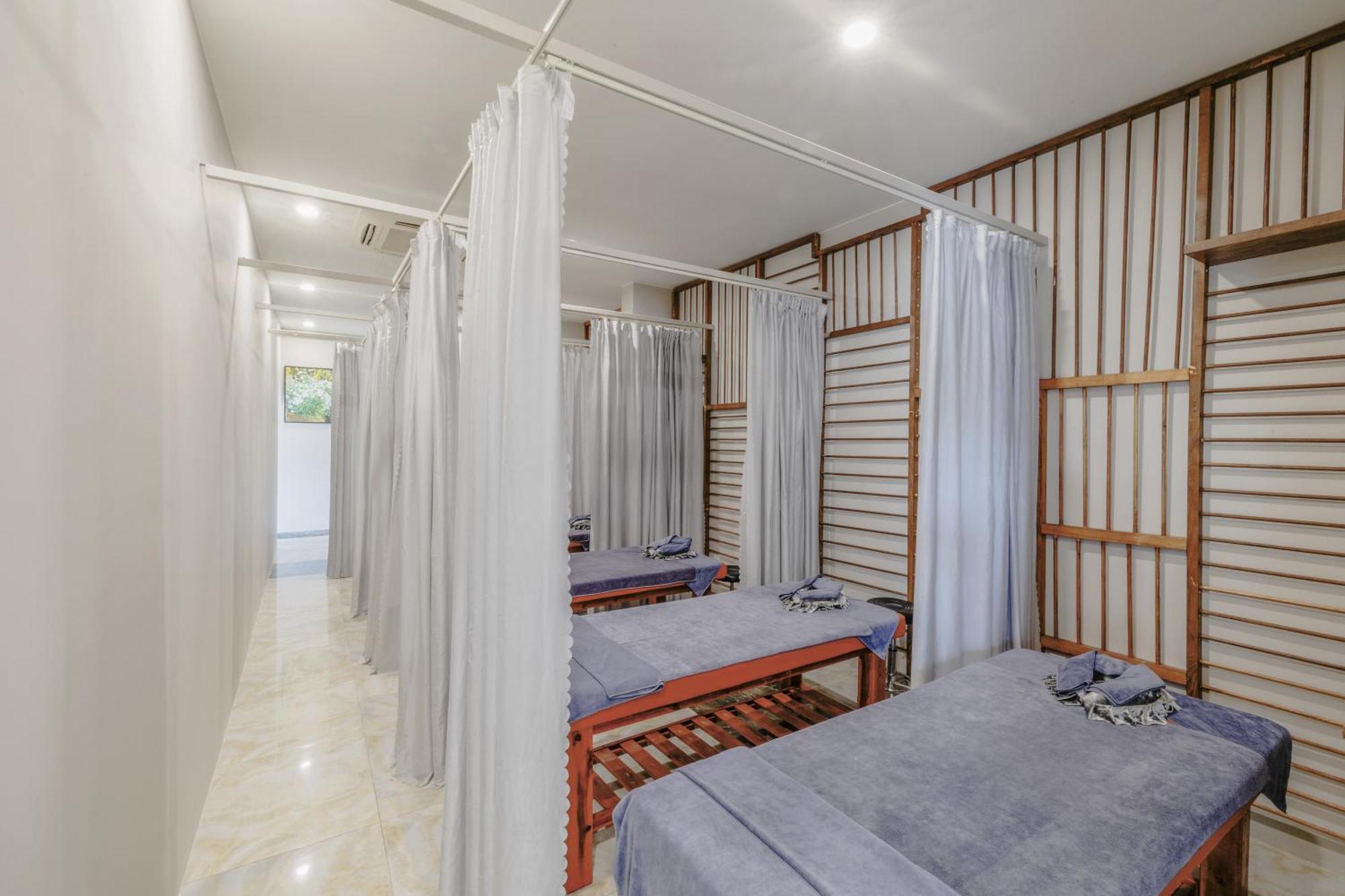 Amon Hotel Phu Quoc Bagian luar foto